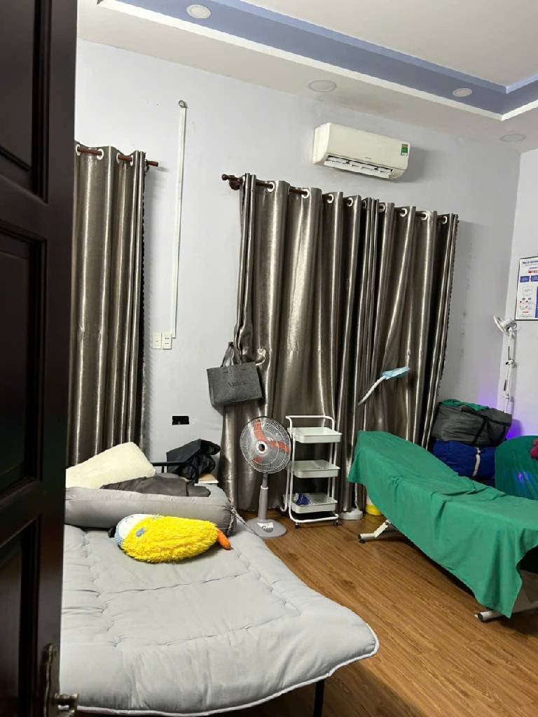 NHÀ MẶT TIỀN NGANG RỘNG RÃI CÓ THỂ KINH DOANH MỌI NGHÀNH NGHỀ